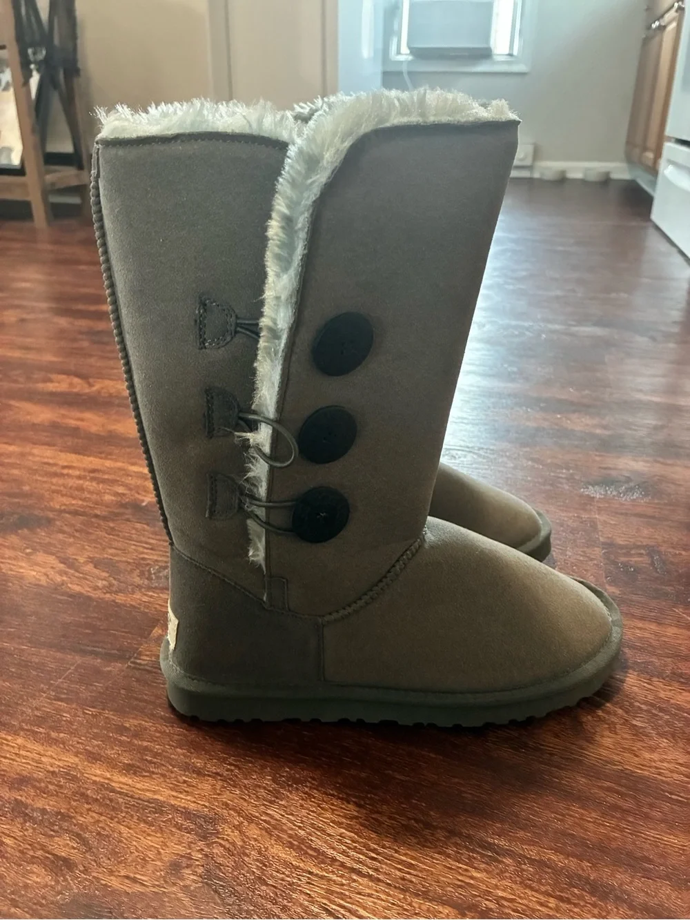 Women’s Cozy Tall Winter Boots in gray with Faux Fur Trim